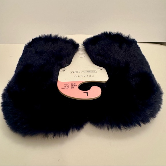 NWT. Primark furry slippers. memory foam slippers size 10. Dark navy blue/black - Picture 10 of 13